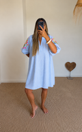 Robe brodée