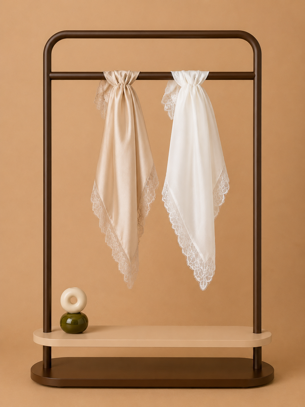 Foulard satiné /dentelle ￼